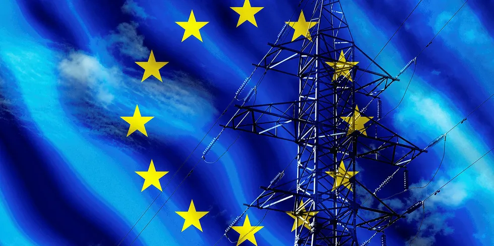 EU har allerede innført fjerde energimarkedspakke, som også går under navnet ren-energi-pakken eller vinterpakken. Når den skal innlemmes i norsk lov er ikke avklart.