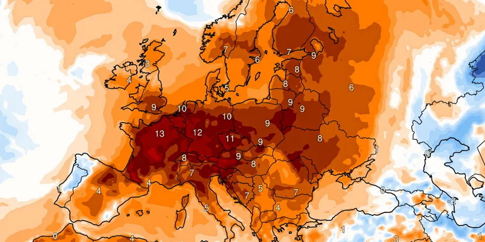 . Varmebølge i Europa i oktober.