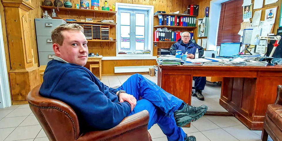 FRYKTER FORVERRET PRISSITUASJON: Hartvig Magnus Sverdrup og senior Hartvig Arve ved H. Sverdrup Reine har gjennomlevd periodiske kriser tidligere. De mener man nå må lære av de negative konsekvensene fra krisetiltak gjennomført under den internasjonale økonomiske krisa i 2008.