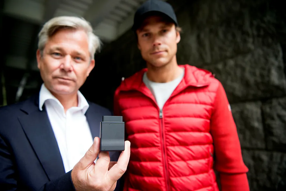 Nicolai Prydz og broren Rallysjåfør Andreas Mikkelsen viste den datadrevne trafikksikkerhetstjenesten Hipdrive til Telenor, som signerte konfidensialitetsavtale med gründerne. Ett år senere lanserte Telenor det gründerne mener er en kliss lik tjeneste - uten dem. Foto: Mikaela Berg