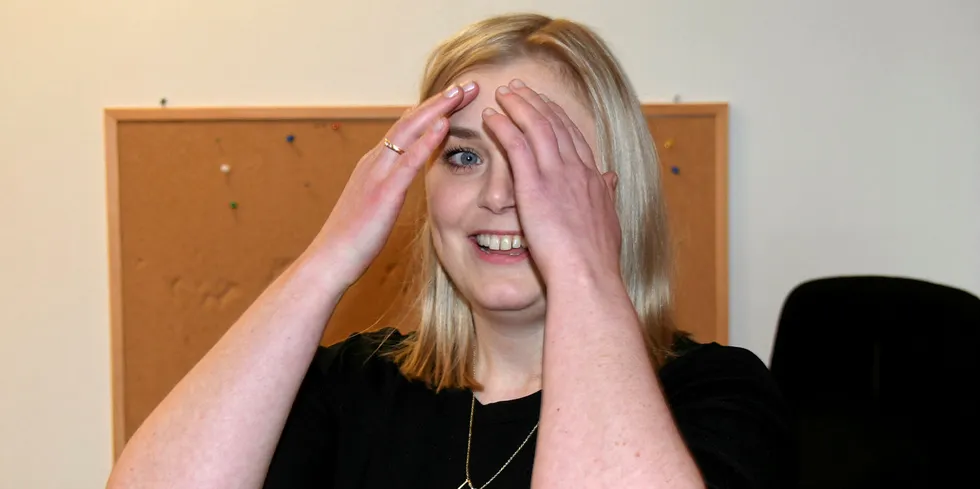 Olje- og energiminister Tina Bru gjemmer seg helst bort når hun får spørsmål om vindkraft-konsesjoner og vannkraftskatt.