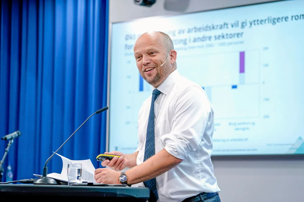 Finansminister Trygve Slagsvold Vedum presenterte fredag Perspektivmeldingen.