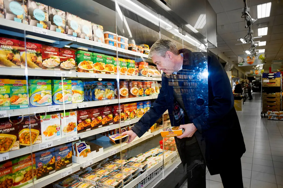 Andre Gobel, sjef i Fjordland, konstaterer at de etablerte merkevarene utsettes for stor konkurranse fra kjedenes egne merkevarer.