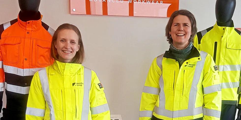Mari Elise Hareide og Anja Stub ble ansatt i Akershus Energi Varme i begynnelsen av mai.