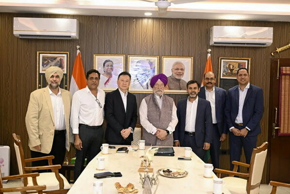 Left to right: Navjit Gill (country head, Gentari India), Anil Chalamalsetty (co-founder, AM Green) Kian Min Low, (chief renewables officer, Gentari), Hardeep Singh Puri (India’s minister for petroleum and natural gas), Sushil Purohit (CEO, Gentari), Mahesh Kolli (co-founder, AM Green), Gautam Reddy (COO, AM Green).