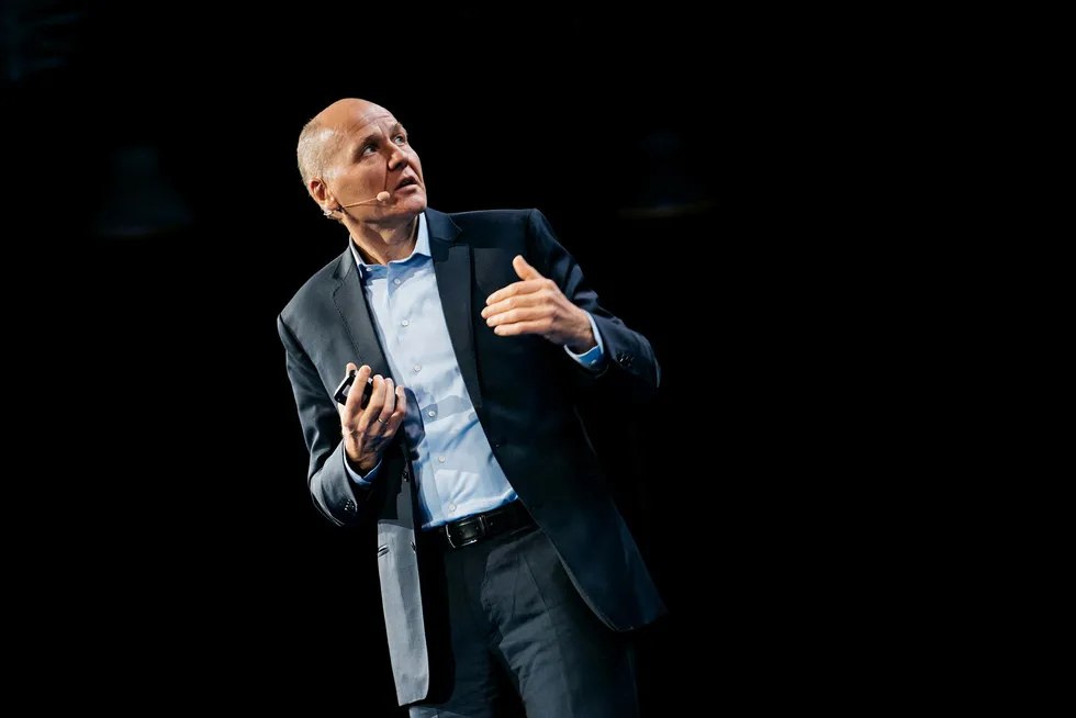Telenorsjef Sigve Brekke under oljemessen ONS i Stavanger.