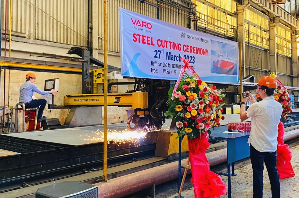 Fra steel cut-seremonien på Vard Vung Tau, Vard-gruppens verft i Vietnam.