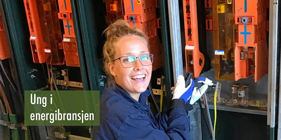 Her er Eva Marie Wilson Østerhus i full gang med sin traineeperiode i Lyse.