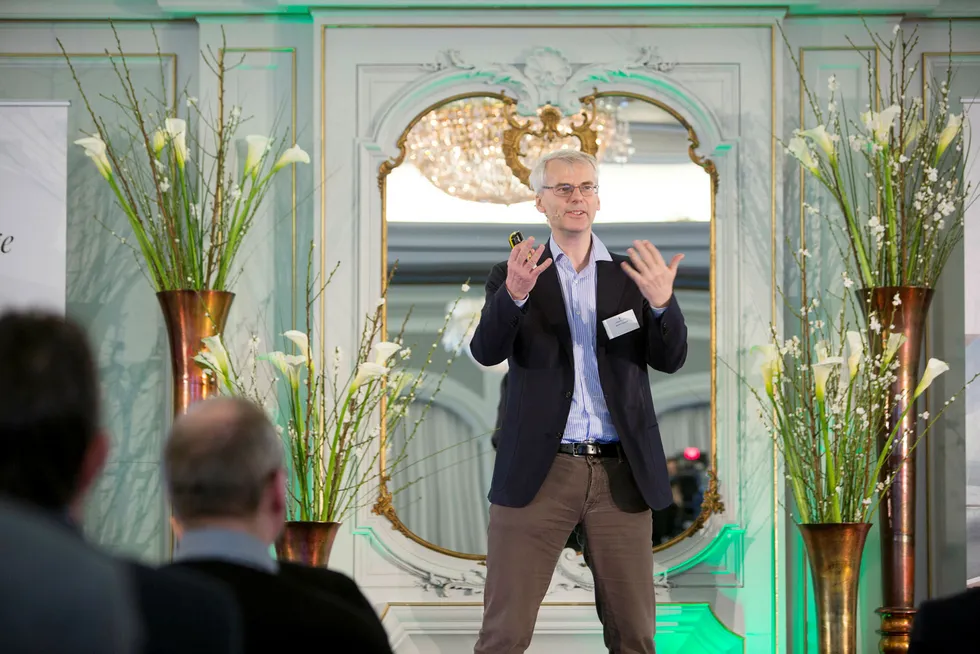 NHH-rektor Øystein Thøgersen sier at interessen har vært stor for det nye masterprogrammet, som er det første i sitt slag i Norge.