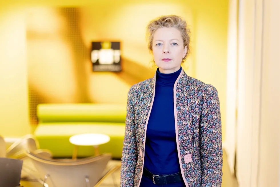 Moe gikk til PST i 2020, og er i dag assisterende sjef. Tidligere har hun vært blant annet sjef for Økokrim og politiadvokat.