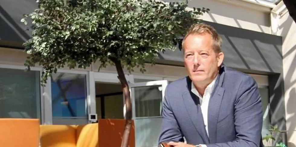 Toppsjefen i Arendals Fossekompani slutter – langer ut mot nye skatter