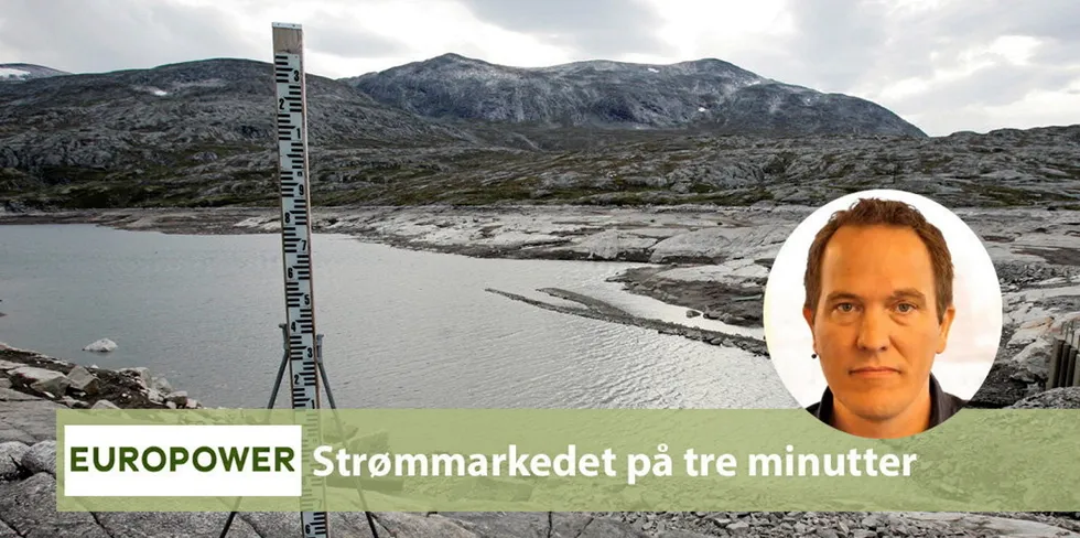 Nye prisrekorder daglig. Selv om spotprisene er rekordhøye, tror markedsaktørene at fremtiden skal by på enda høyere priser. I Frankrike betales det over 14 kroner/kWh for fastpris i engrosmarkedet for vinteren.