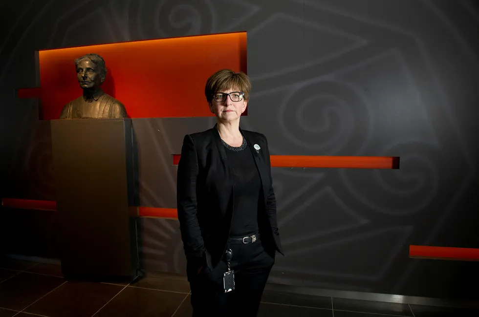 Å utlyse hele stillinger er et viktig sted å starte for å bøte på sykepleiermangel, mener Sykepleierforbundets Eli Gunhild By.