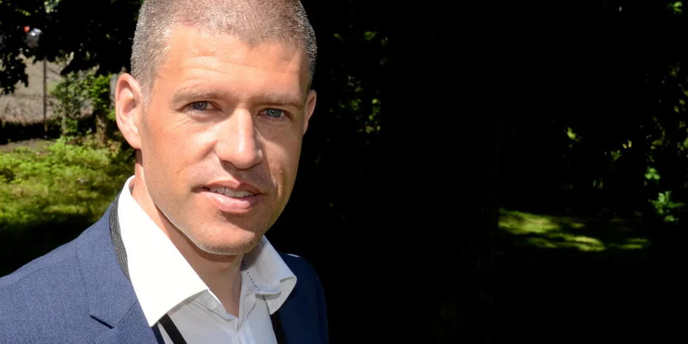 Andreas Myhre forpliktet seg til et privat investeringsfirma før han tok jobben i Konsesjonskraft.