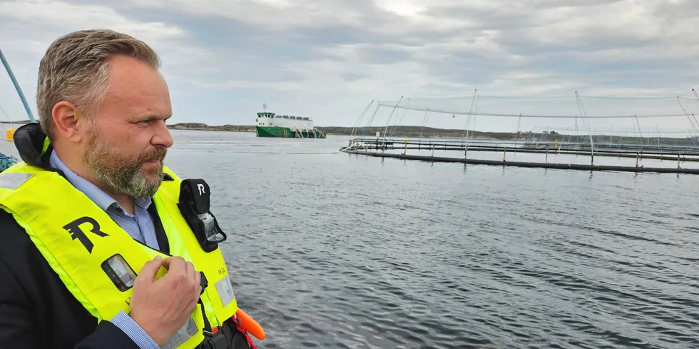 Helge Kvalvik tok over jobben som konsernsjef i Måsøval i januar. Da kom han fra en jobb som leder for rederiet BOA Offshore. – Jeg er så ny at jeg kan stille alle de dumme spørsmålene, sier han.