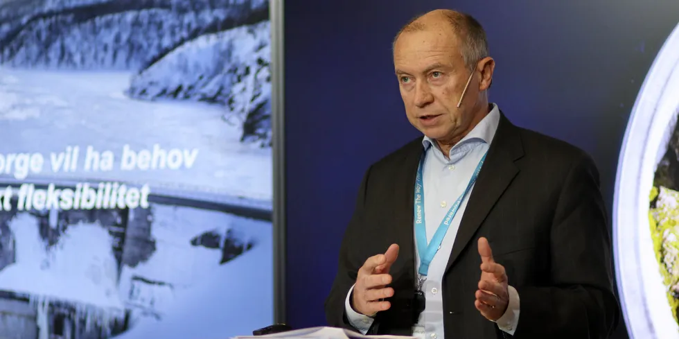Prosjektene Statkraft nå legger frem skal øke effekten i vannkraftverkene med over 20 prosent, mellom 1500 og 2500 MW. Vindkraftsatsingen skal gi 2,5 TWh i ny vindkraftproduksjon. Det vil mer enn doble Statkrafts produksjon. Konsernsjef Christian Rynning Tønnesen startet presentasjonen mandag formiddag.