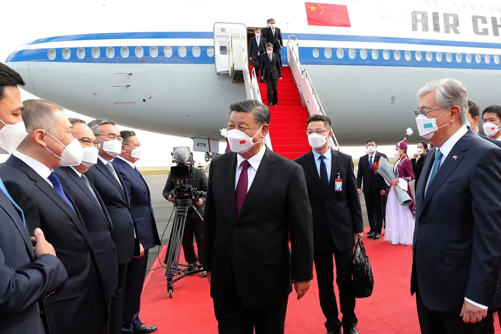 Kinas president Xi Jinping er på sin første utenlandsreise siden pandemien startet for nesten tre år siden. Han skal blant annet møte Russlands president Vladimir Putin. Dette bil bli det 39. møtet mellom de to.
