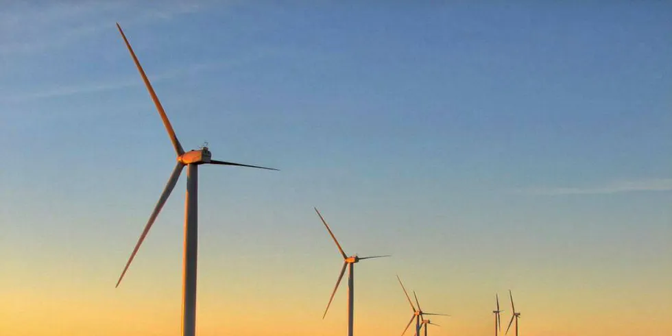 Brown Hill Range wind farm, south australia photo by david clarke