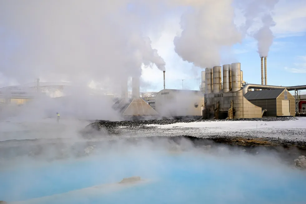Island får det meste av sin energi fra fornybare kilder, som dette geotermiske kraftverket i Svartsengi.