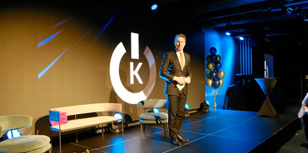 Energiminister Terje Aasland delte ut prisen til Årets Kraftkvinne 2023 mandag 12. februar 2024.