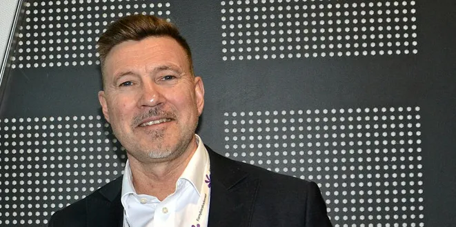 Direktør for vindenergi hos Vertikal Service Leif Røv er ikke imponert over planene for havvindnæringen etter at vindparkene er satt opp, med tanke på arbeidsplasser og leverandørutvikling.