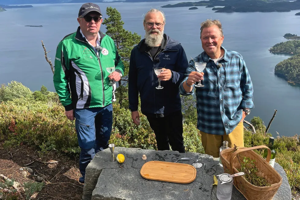 Gerhard Alsaker, Stig Bareksten og Arne Hjeltnes under innspillingen av tv-serien "People of the Nort"