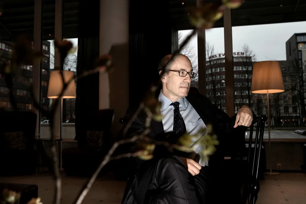 – En gjeldsdrevet boligprisboble er en av de beste indikatorene for at man får en finanskrise. Men det er ikke en profeti med 100 prosent treffsikkerhet, sier Harvard-professor Kenneth Rogoff, som er på norgesbesøk. Foto: Linda Helen Næsfeldt