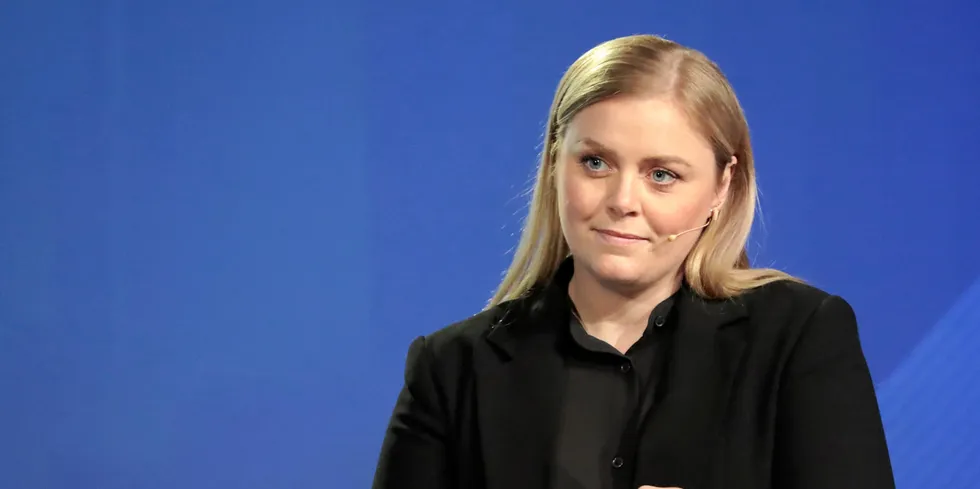 Olje- og energiminister Tina Bru vil ikke prioritere noen satsing på thorium og mener det er stor usikkerhet både rundt forekomst og utvikling.