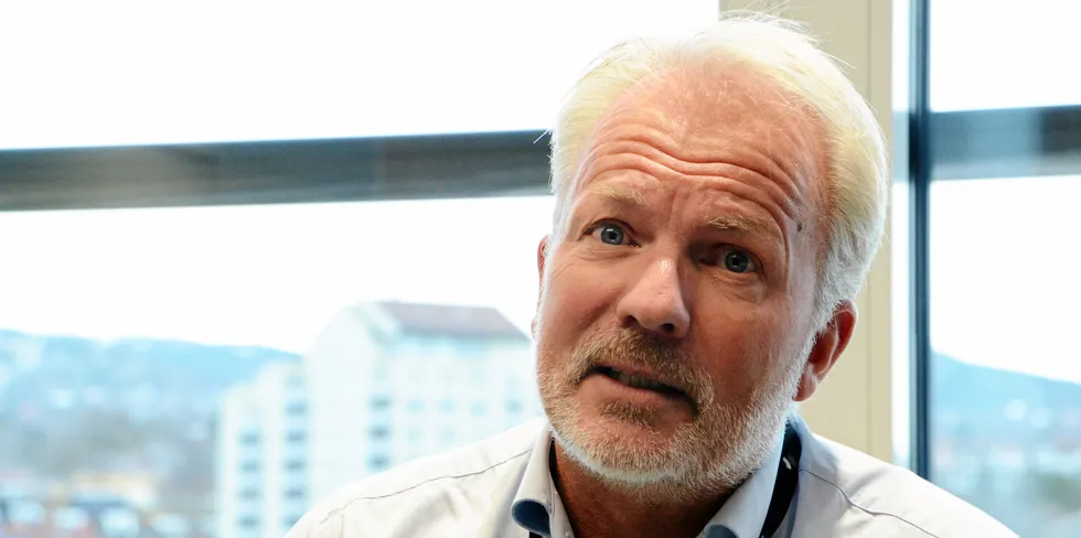 – Det er ikke overraskende at etterspørselen stiger kraftig, men vi har ikke vært vant med at det skjer så fort og kraftfullt, som det vi ser nå. Det er akkurat som en ketchupeffekt: Du ser en jevn trend, og så bare eksploderer etterspørselen. Det har tatt oss som bransje litt på senga, sier Hafslunds konsernsjef Finn Bjørn Ruyter.