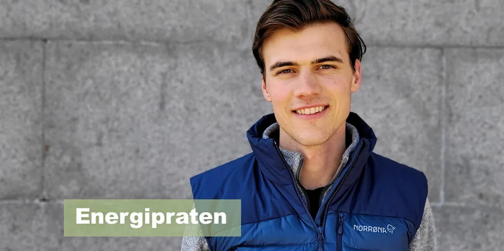 Overingeniør Jarand Hole i NVE tror vi fremover kan vente oss mer variasjon i strømprisene enn vi har vært vant til - og at vi kan vente oss priser ned mot null eller bli negative. – Som et svar på dette tror vi at det kommer mer fleksibelt forbruk som kan forbruke strøm i disse timene, sier han.