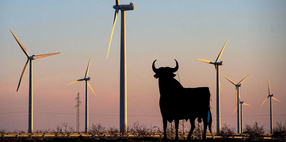 Spain's wind build-out is accelerating again.