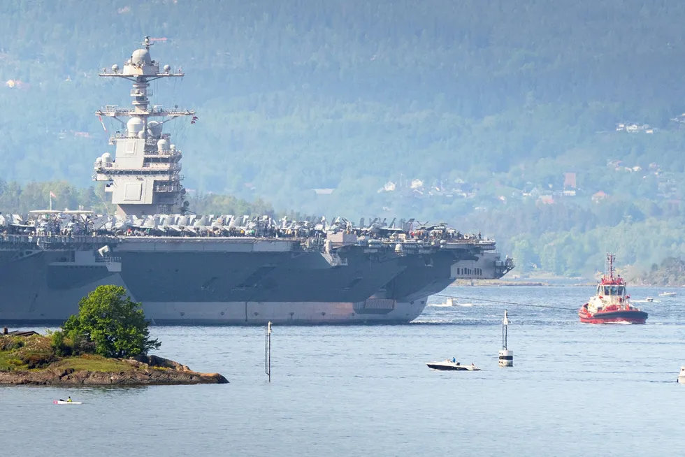Buksér og Berging bidro da det gigantiske hangarskipet «Gerald R. Ford» var på norgesbesøk.