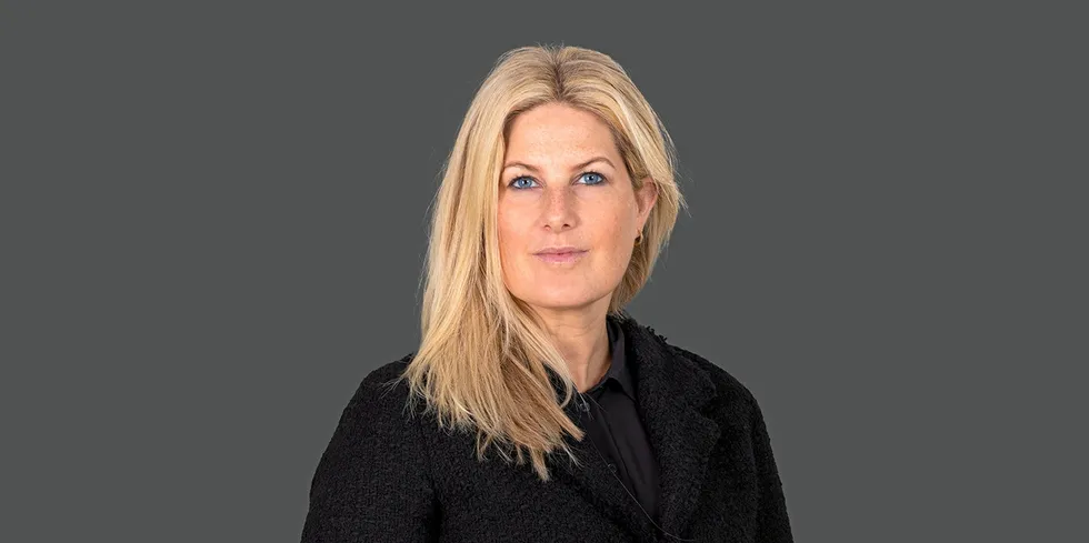 Siren Skalstad Ellensen har erfaring fra flere advokatselskap rundt fusjoner og oppkjøp i fornybarnæringen. Nå har hun gått fra Advokatfirmaet Thommessen til partner i DLA Piper.