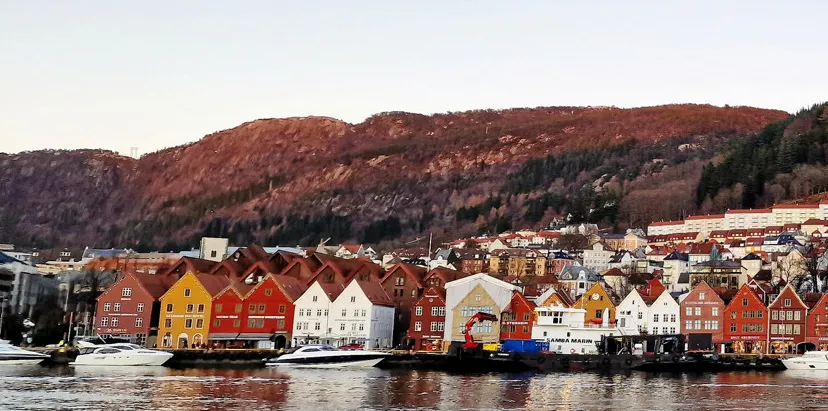 . Forbrukerne i Bergen vernes mot de høye strømprisene tirsdag. Spotprisen når 2,22 kr/kWh i Bergen og resten av Sør-Norge klokken 17.