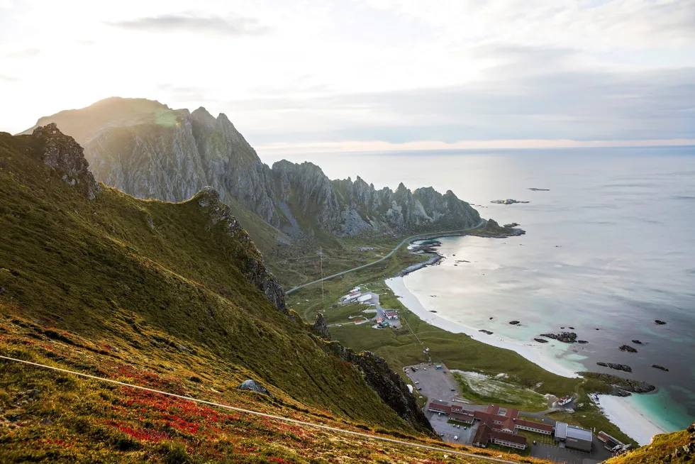 Vår geografiske posisjon langt mot nord gir oss unike fortrinn for overvåkning og kontroll av satellitter i polar bane, særlig fra Svalbard, Tromsø og Andøya. Her fra Andøya Space center i 2017.