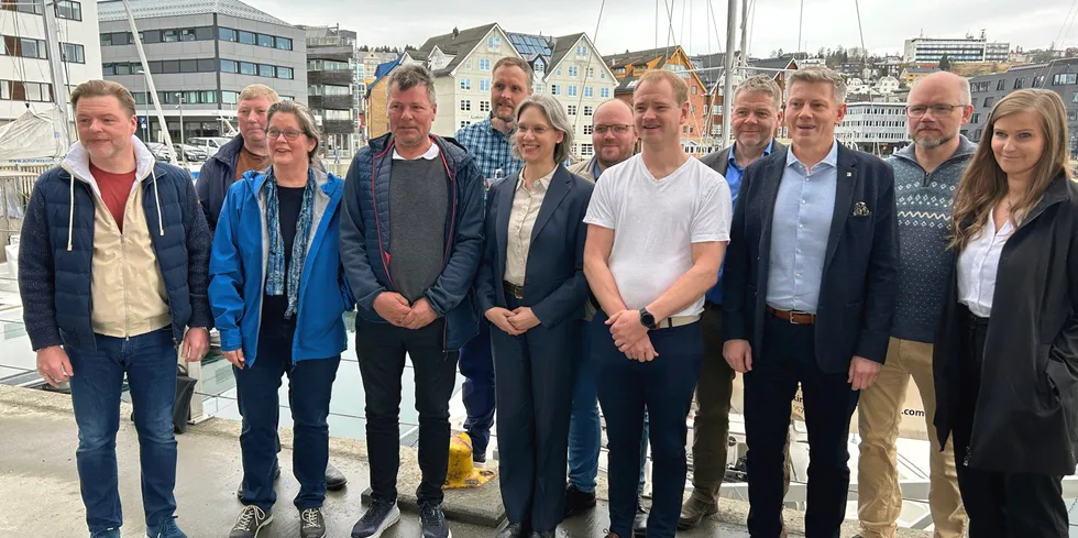 Styret til Norges Råfisklag, fra venstre: Jan Roger Lerbukt, Yngve Sørensen, Jonette Braathen, Kjell Otto Knoph, Børre Johansen, Ida Pollan Thowsen (statens kontrollør), Arnstein Næss, Ola Andreas Dahle, Roger Hansen, Rolf Guttorm Kristoffersen, Tom Vegar Kiil og Marita Sedeinuissen.