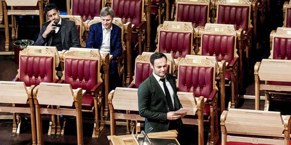 HØRING? Torgeir Knag Fylkesnes (SV) ønsker at Per Sandberg må møte for kontroll og konstitusjonskomiteen for å svare for epost-saken.
