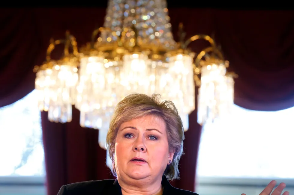 Sindre Finnes ble presentert som siviløkonom i en hilsen signert Erna Solberg mens hun var statsminister i 2014. Her fra en pressekonferanse samme år.
