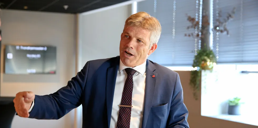 Fiskeri- og havminister Bjørnar Skjæran (Ap) er fornøyd med at man har klart å hegne om fiskerisamarbeidet med Russland, til tross for en ekstraordinær situasjon.