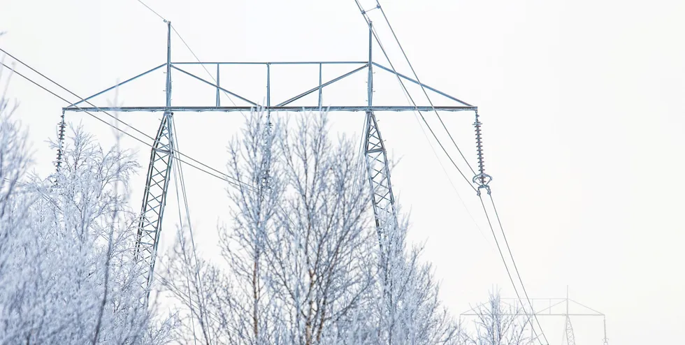 Prisrekordene denne uken vil bli historie ganske raskt. Markedet har priset inn kraftig økning i prisene gjennom vinteren. I Europa ser de på priser fra 10 kr/kWh og oppover. Denne uken løftet prisforventningene for vinteren med over 40 prosent for Sør-Norge