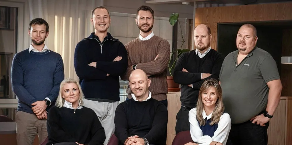 Teamet bak Purecod AS, foran fra venstre: Silje Ellila, Mikael Rønes, Lola Navarro. Bak fra Venstre: Thomas Buksholt, Fredrik Friis, Teodor Strand-Johansen, Eirik Jørs og Erling Kristiansen. Ikke til stede på bildet: Odd Arne Rønes, Severin Rønes og Jens Christian Leknessund.