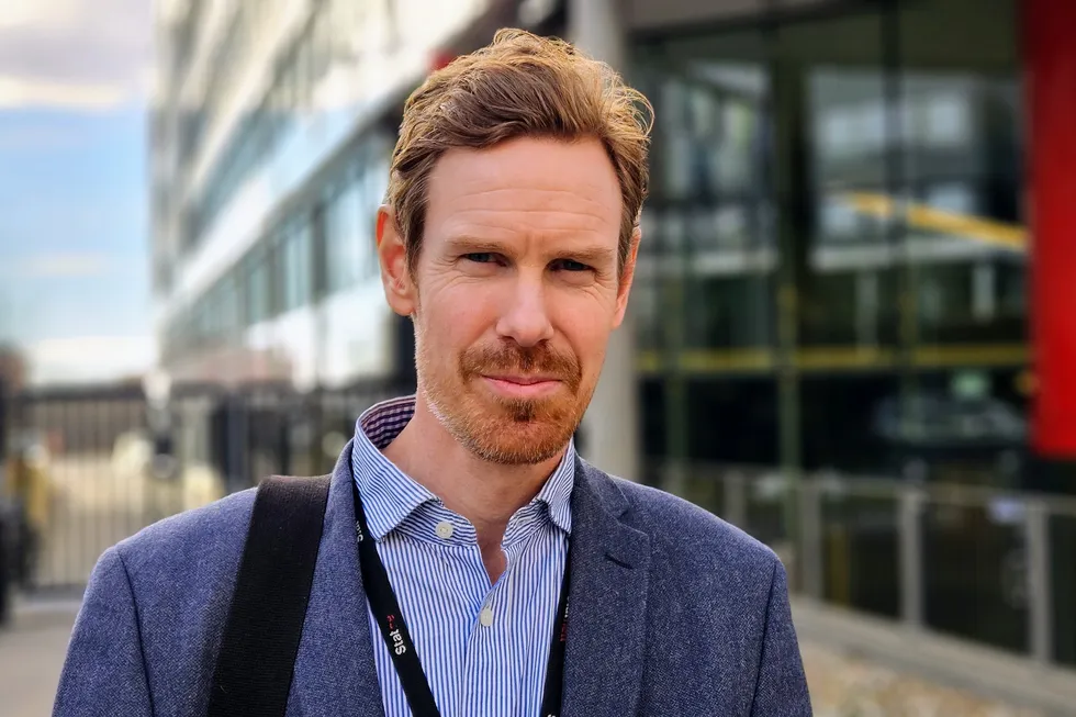 Halvor Lie, direktør for kunde- og tilknytning i Statnett, vil rydde plass til nye kunder ved «aktiv kapasitetsforvaltning». Det betyr at reservert nettkapasitet som ikke er tatt i bruk, tilbys til mer modne kunder.