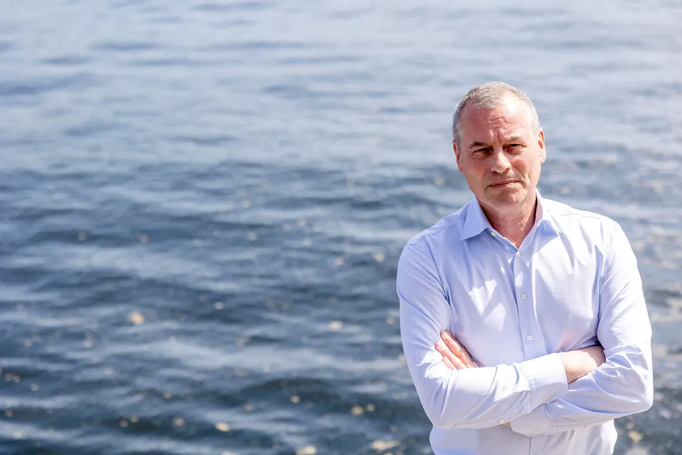 Viktor E. Jakobsen, administrerende direktør i EAM Solar, er svært skuffet og «synes dette er svakt».