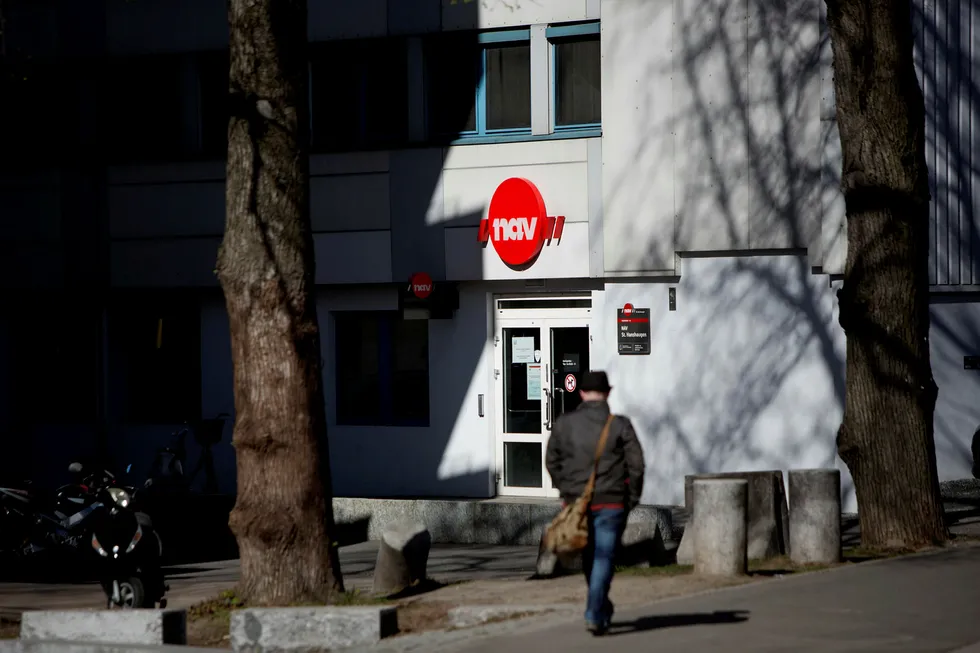 Det offentlige virkemiddelapparatet prioriterer i liten grad støttetiltak som lær-å-selge-deg-selv-kurs før tidligst etter et halvt år som arbeidsledig.