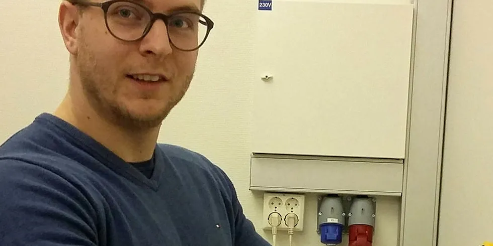 FLERE JOBBMULIGHETER: – Jeg vil anbefale fagskole til alle som har lyst til å lære mer om elkraft-faget, og som ønsker å jobbe mer med kontorarbeid som for eksempel som leder eller med prosjektansvar, sier Svein Stallemo.