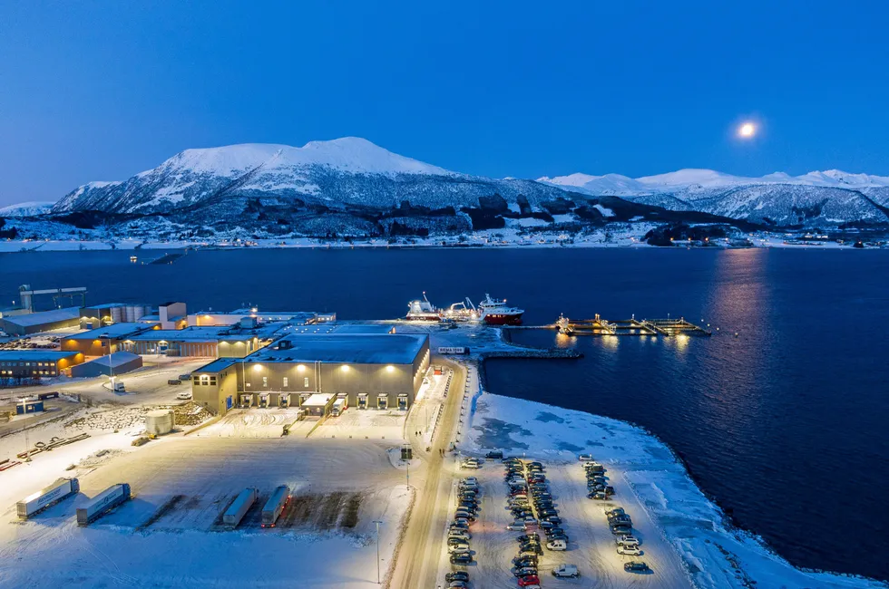 Nordlaks-anlegget på Børøya.