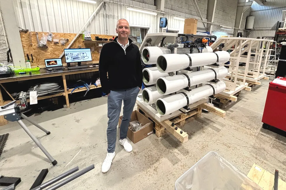 Bjørn Mathisen er salgssjef hos Norwater. Han husker godt da selskapet stod på konkursens rand, men fikk blant annet hjelp av stor ordre fra et norsk rederi som bidro til å få selskapet fra Sunnhordland over kneiken. I fjor ble det omsetningsrekord og selskapet er i sterk vekst.