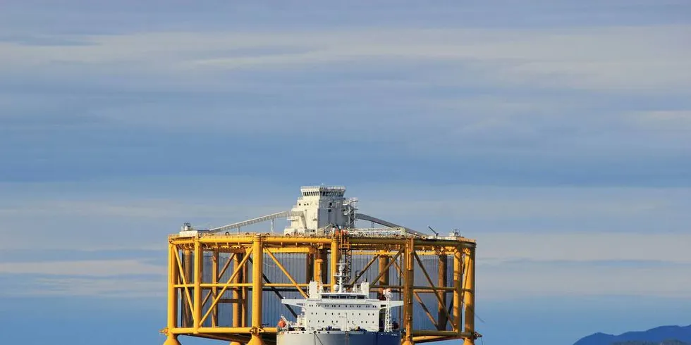 Salmar sin havmerd Ocean Farm 1 ankomst i Trøndelag etter bygging i Kina.Arkivfoto