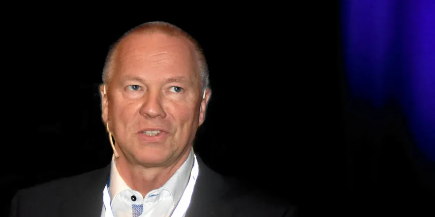 – Det er veldig svak vindkraftproduksjon i Danmark og Tyskland i morgen – bare rundt halvparten av normal vindkraft, sier analytiker Olav Botnen i Volue.