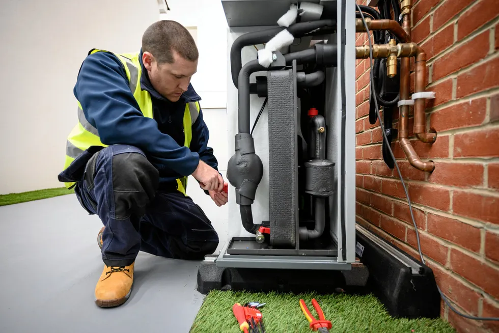Heat pump installation, UK